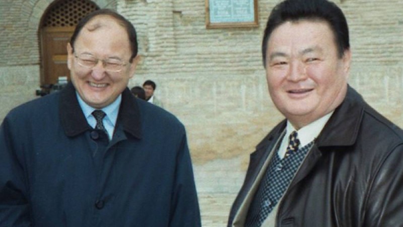 «Билік Алтынбек Сәрсенбаев пен Заманбек Нұрқаділовке көше беруі тиіс».