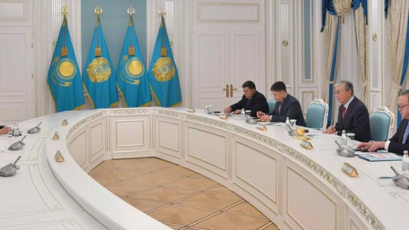 Тоқаев Қытай компаниясы басшысына қазақстандық жұмысшылардың айлығын көтеруді міндеттеді.