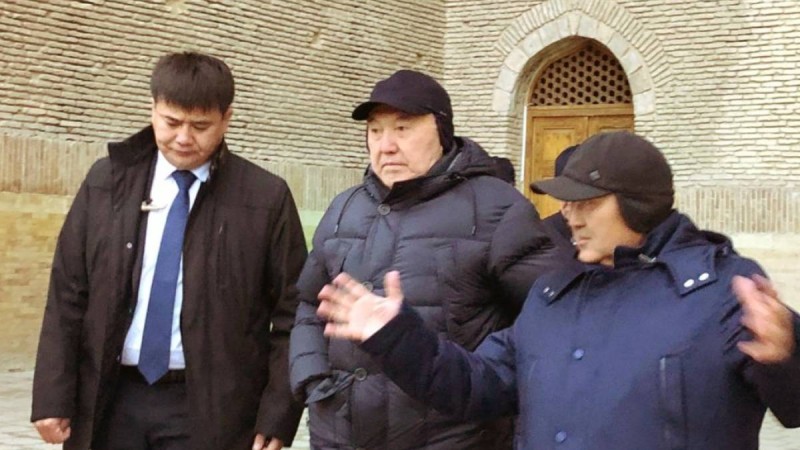 Назарбаев Түркістанға барып, құрылыс барысымен танысты.
