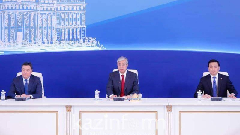 Тоқаев: Сөзіміз бен ісіміздің арасы жер мен көктей.