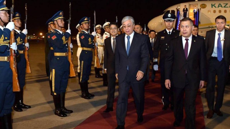 Президент Қытайға барды.