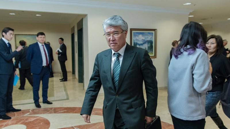 Арыстанбек Мұхамедиұлы қызметінен кетеді.