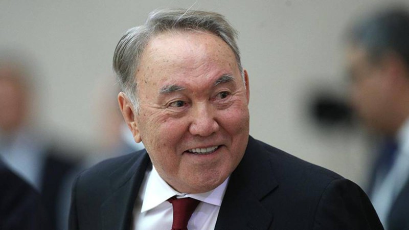 Назарбаевқа «құрметті сенатор» атағын беруді депутаттар бірауыздан қолдады.