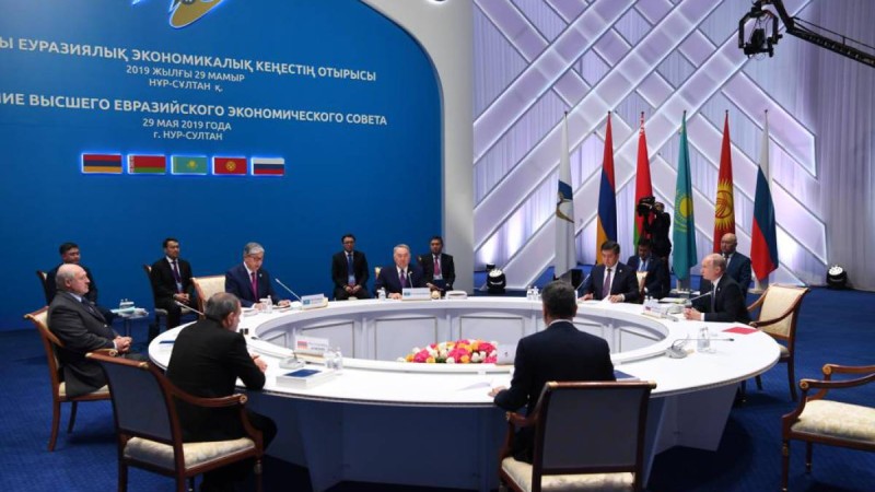 Назарбаевқа еуразиялық экономикалық одақтың «құрметті төрағасы» атағы берілді.
