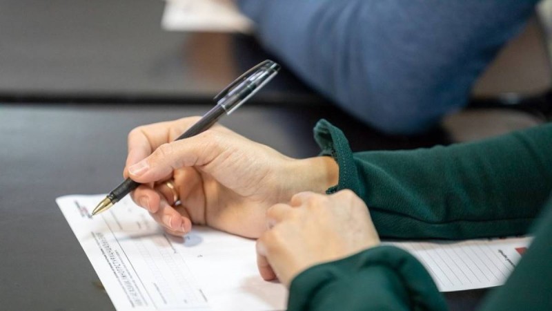 Ресей ұйымдастырған орыс тілінен жаппай диктант Қазақстанның 16 қаласында өтеді.