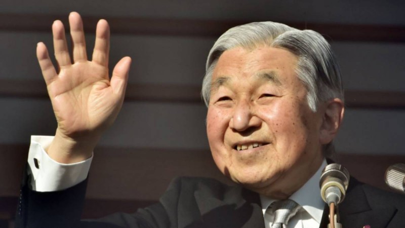 Жапония императоры тағынан бас тартты.