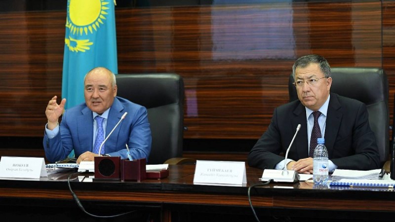 Түркістан Түймебаевты шығарып салып, Шөкеевті күтіп отыр ма? (видео).