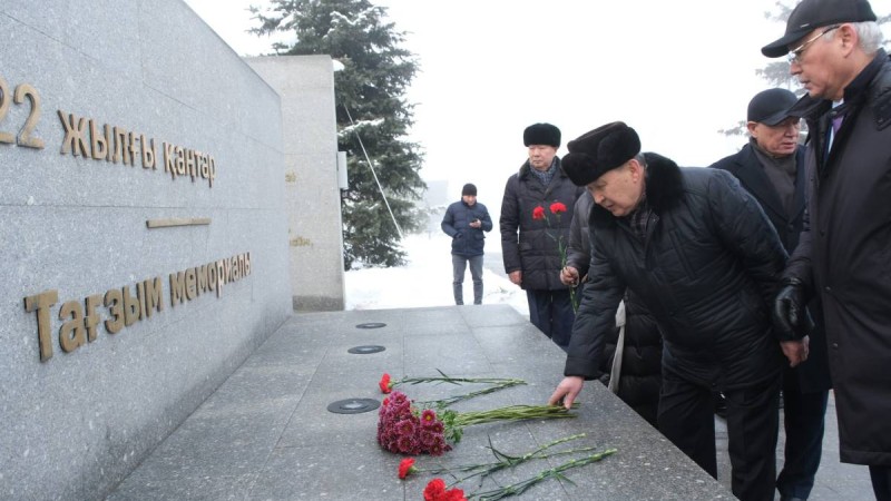 Алматыда қаңтар оқиғасының құрбандарын еске алды.