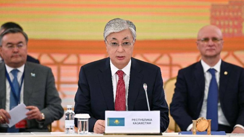 Сенімнің үдесінен шығуға күш салуда.