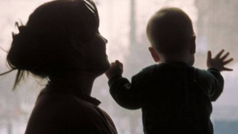 Шет елдіктер енді Қазақстаннан агенттіктер арқылы ғана бала асырап ала алады.