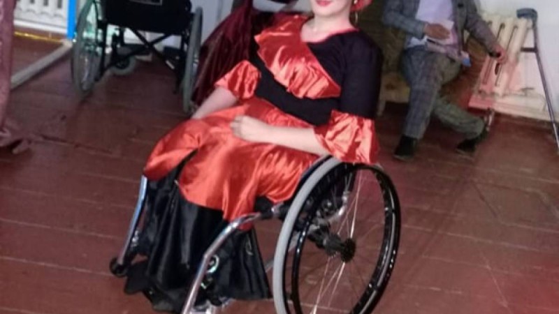 Биші өзін әлемге танымал еткісі келеді.