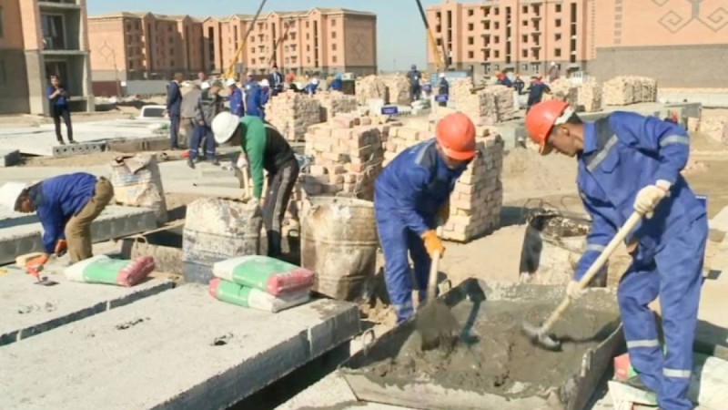 Елордада 50-ге жуық жұмысшы 3 айдан бері жалақыларын ала алмай жүр.