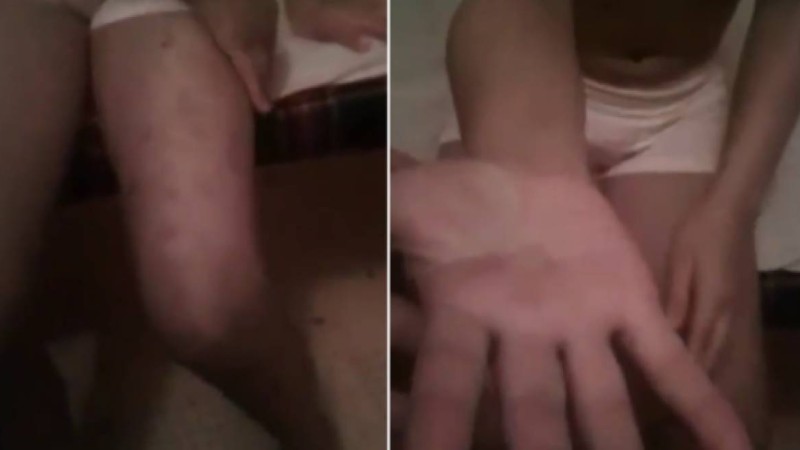 Өгей ана балаларды жәбірлеп келген.