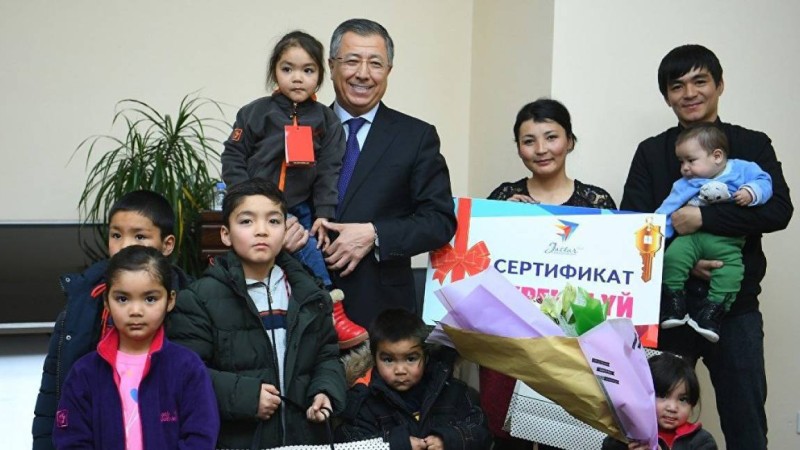 Президенттің алдында сөз сөйлеген Жазира Тұрғыноваға төрт бөлмелі үй берілді.