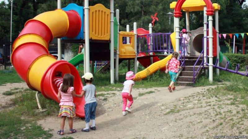 Ұстазға жасалған қамқорлық – сенімді болашаққа берілген кепілдік.