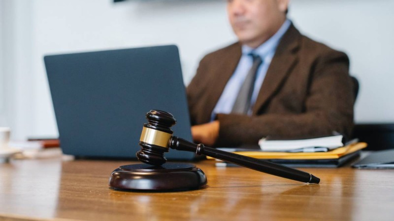 Орал әкіміне сот шешімін орындамағаны үшін айыппұл салынды.