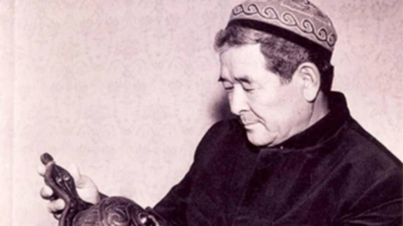 «Тұтас буынды тәрбиелеген тұлға». Қоғам қайраткерлері Өзбекәлі Жәнібековті еске алды.