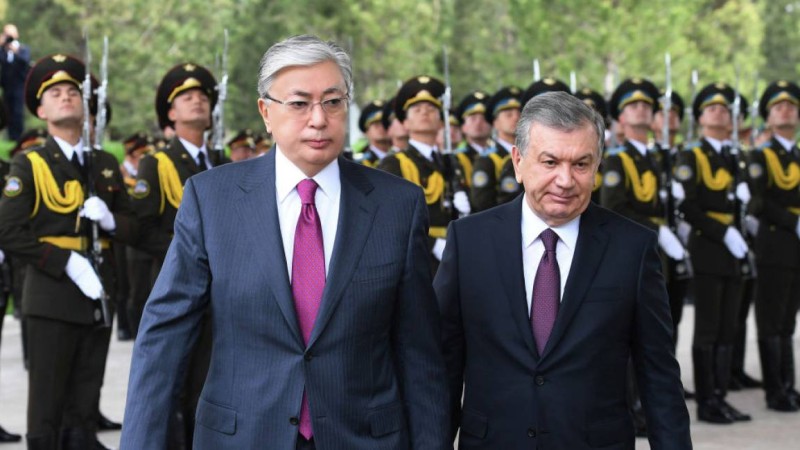 Тоқаев Мирзиёевпен коронавирустың таралуын талқылады.