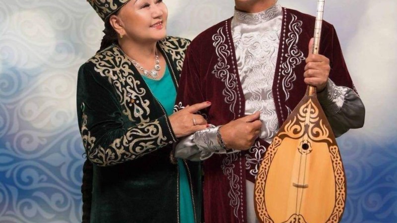 Ерболат Беделханның ата-анасы жол апатынан қаза болды.