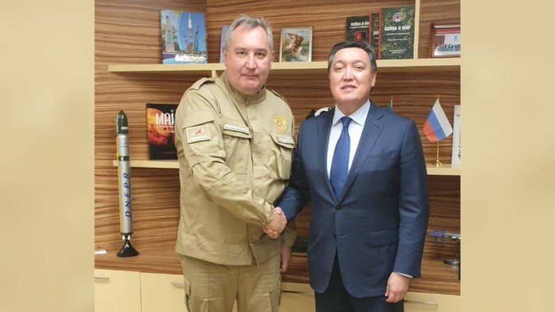 Асқар Мәмин «Роскосмос» директорымен «Назарбаев старты» ғарыш зымыраны жобасын талқылады.