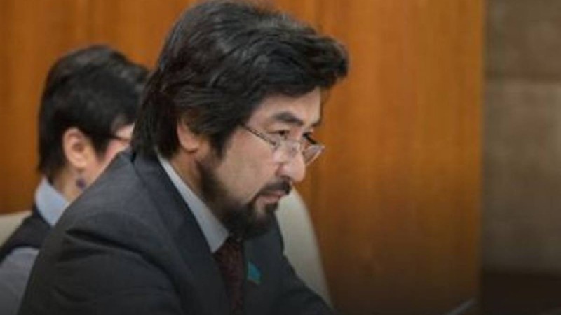 БАҚ: Бекболатпен суретке түскен қазақты Қытай сақшылары түрмедe ұрып өлтірді.