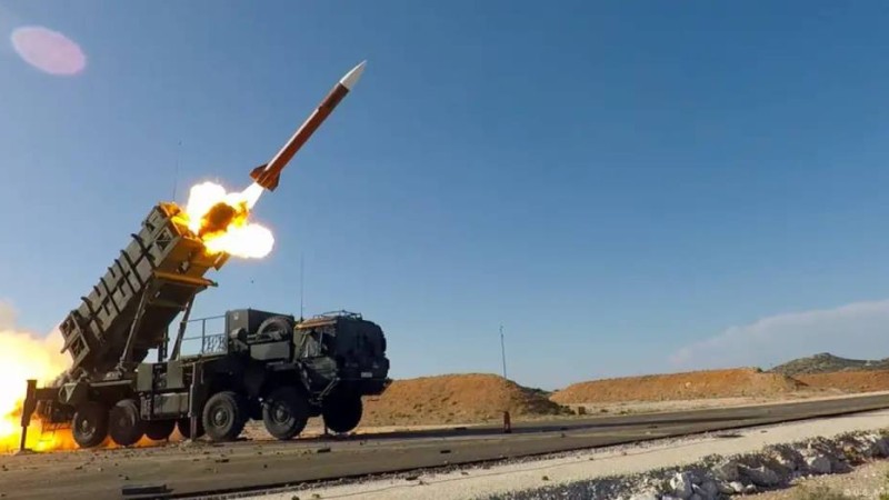 Трамп Украинаға Patriot зениттік-зымыран кешендерін жеткізетінін мәлімдеді