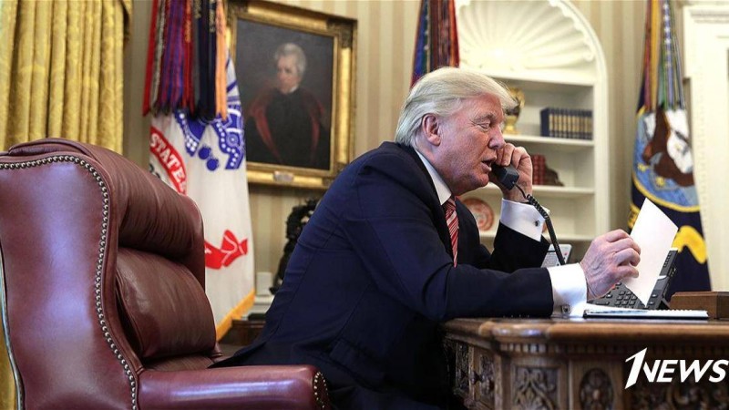 Трамп Аляскадағы саммиттен кейін Зеленскиймен телефон арқылы сөйлесті