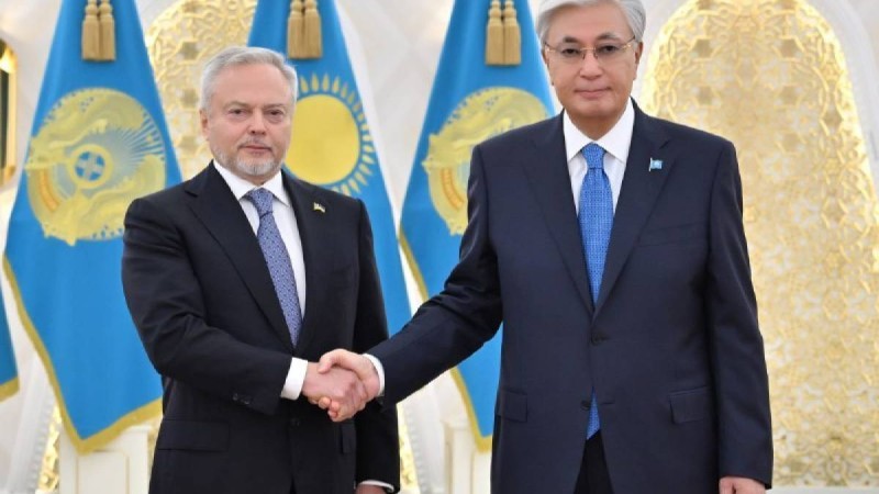 Украинаның жаңа елшісі Тоқаевқа маңызды құжатты тапсырды