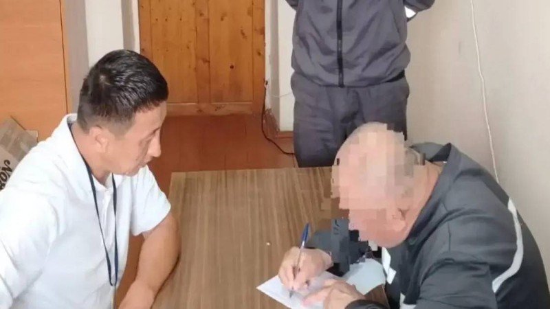 Абай облысында 53 жастағы ер адам бірінші сыныпқа барды