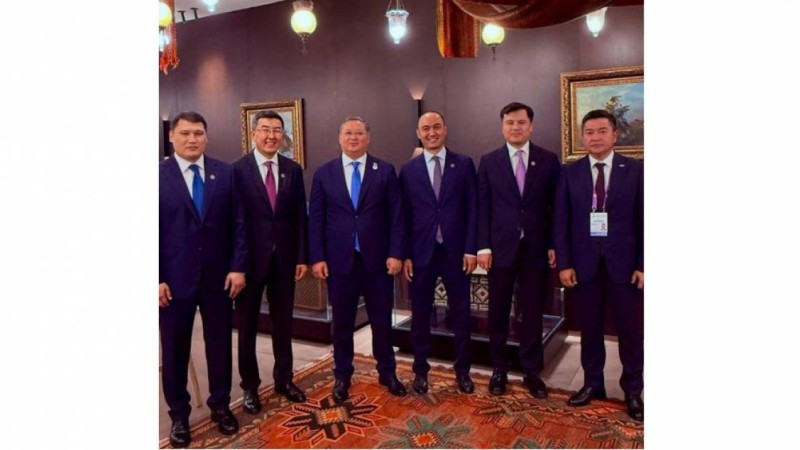 Оқ тиіп ем қабылдап жатыр деген Берденов Бейжіңде бой көрсетті