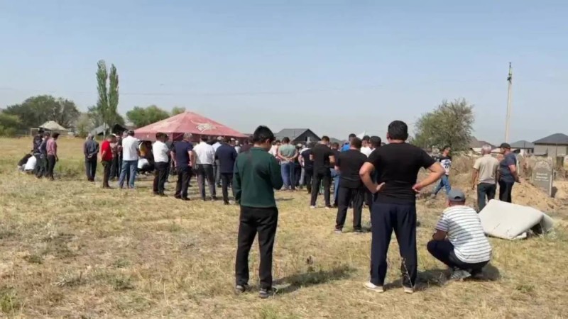 Талғарда атышулы істе қаза тапқан жігіт жер қойнына тапсырылды