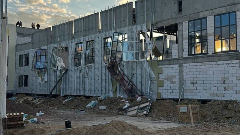 Кұлсарыда салынып жатқан мектептің шатыры құлады
