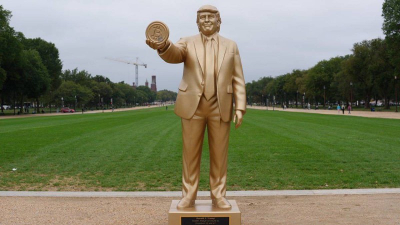 Вашингтонда Трампқа ескерткіш орнатылды