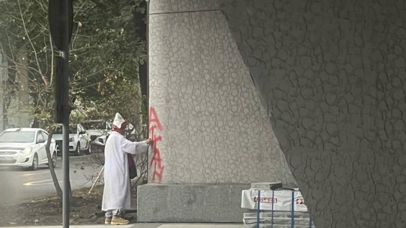 Амантай қажы вандализммен айналысып жүр ме?