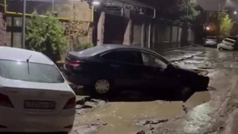 Алматыда екі ауданның әкіміне қатаң сөгіс жарияланды