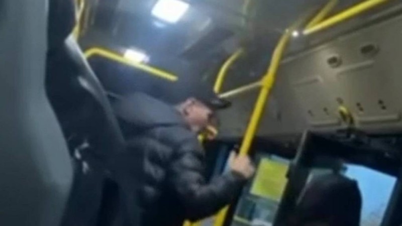 Петропавлда мас жолаушы автобуста 12 жастағы оқушы қызды ұрған