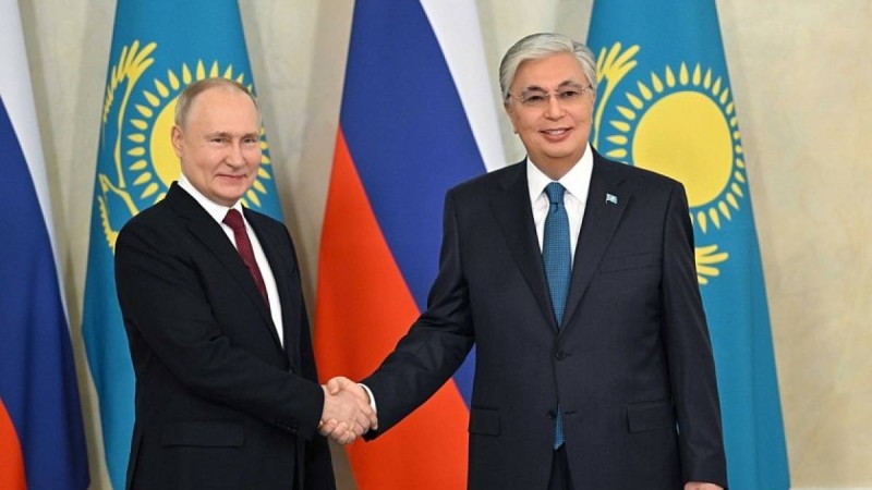 Тоқаев Путиндің туған күнімен құттықтады