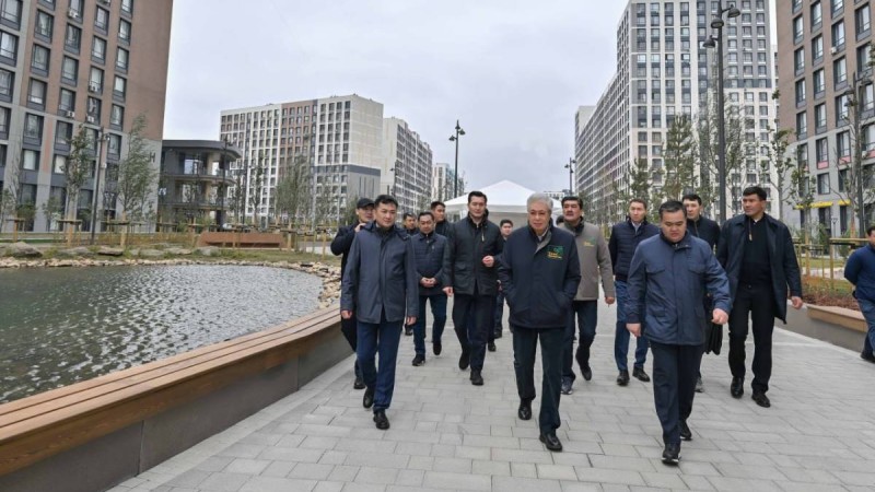 Президент Астанадағы Greenline бульварын аралап көрді