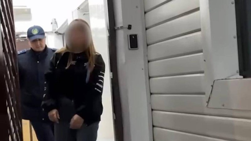 Өзбекстан метросында жолаушыларға тиіскен қазақстандық блогерге іс қозғалды