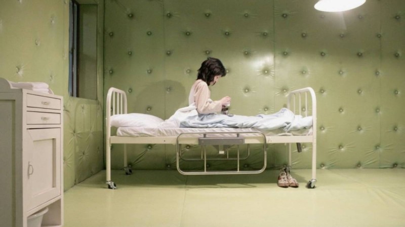 Көпбалалы ананы қателесіп психиатриялық ауруханаға жатқызған