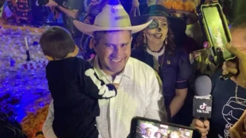 Мексикада есірткі картельдерімен күрескен мэрді өлтіріп кетті