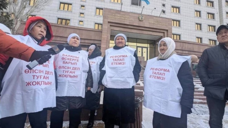 Президент әскерде қаза тапқан сарбаздардың мәселесін шешуге 12 күн уақыт берді