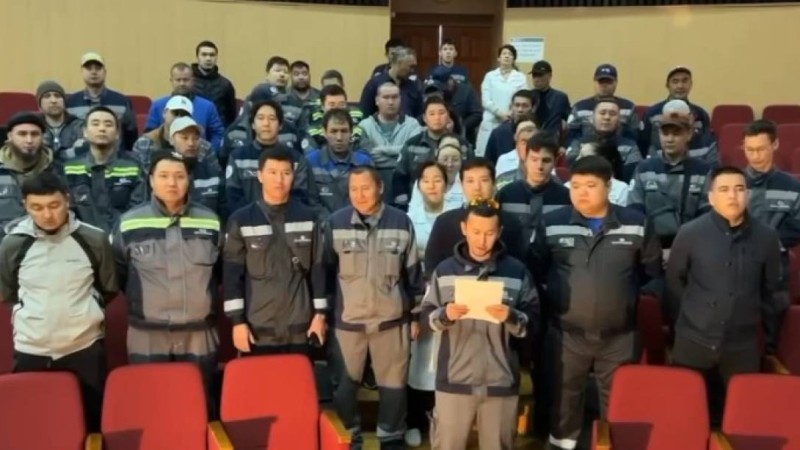 «Топ-менеджерлерге орасан сыйақы берілді»: Ақтаудағы «Қазақтелеком» қызметкерлері Мусинге үндеу жасады