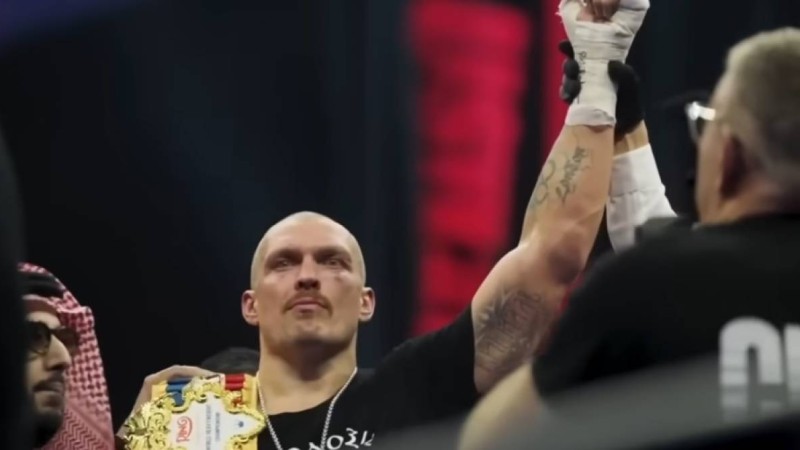 Украиналық боксшы Усик енді абсолютті әлем чемпионы емес