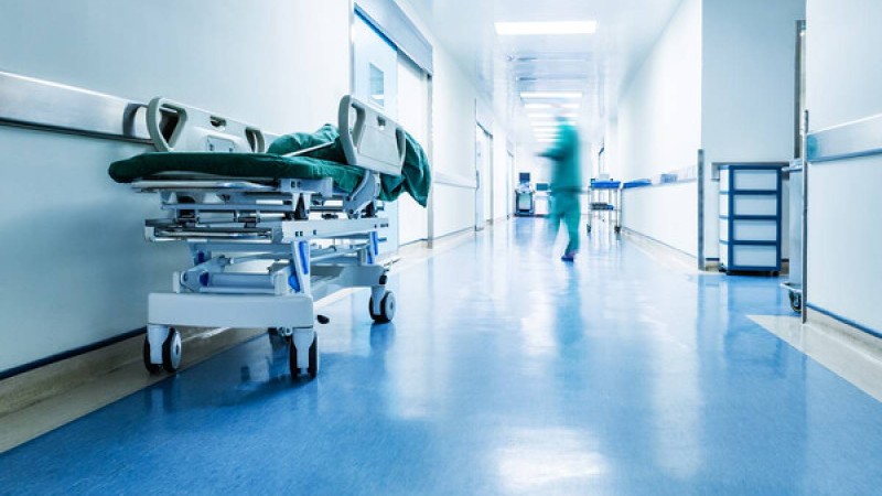 Мұғалім кешіккен оқушыны 100 рет отырып-тұрғызды: Бала бірден есінен танып, ауруханада көз жұмды (ВИДЕО)