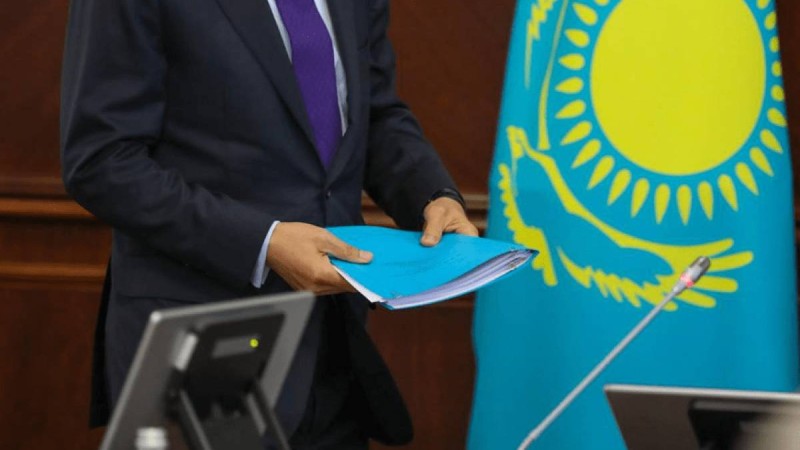 Кімдер зейнетке жақын, ал кімдер 30-ында "орда бұзды"? Шенеуніктер рейтингі жұртты таңғалдырды