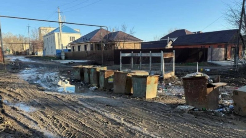 Қараңғы көше, батпақ жол: Орал тұрғындарының жанайқайы естілмей тұр