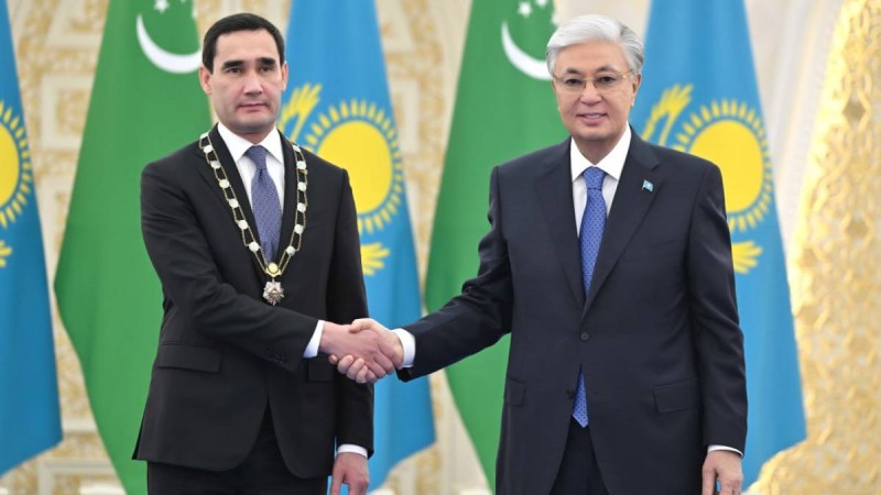 Тоқаев Түрікменстан Президентін «Алтын Қыран» орденімен марапаттады