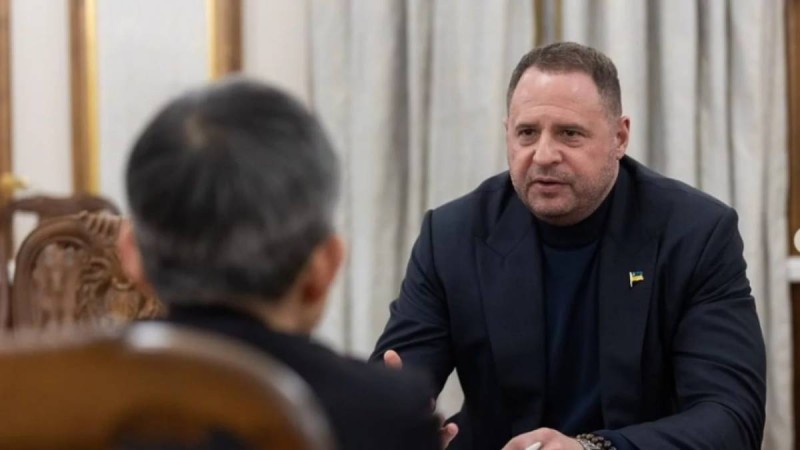 Антикоррупциялық органдар Зеленскийдің кеңсе басшысының үйінде тінту жүргізді