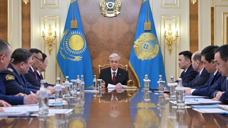 Әскердегі сарбаздардың қаза болуы мен жарақаттануы: президент күш құрылымдарының басшыларына тапсырма берді